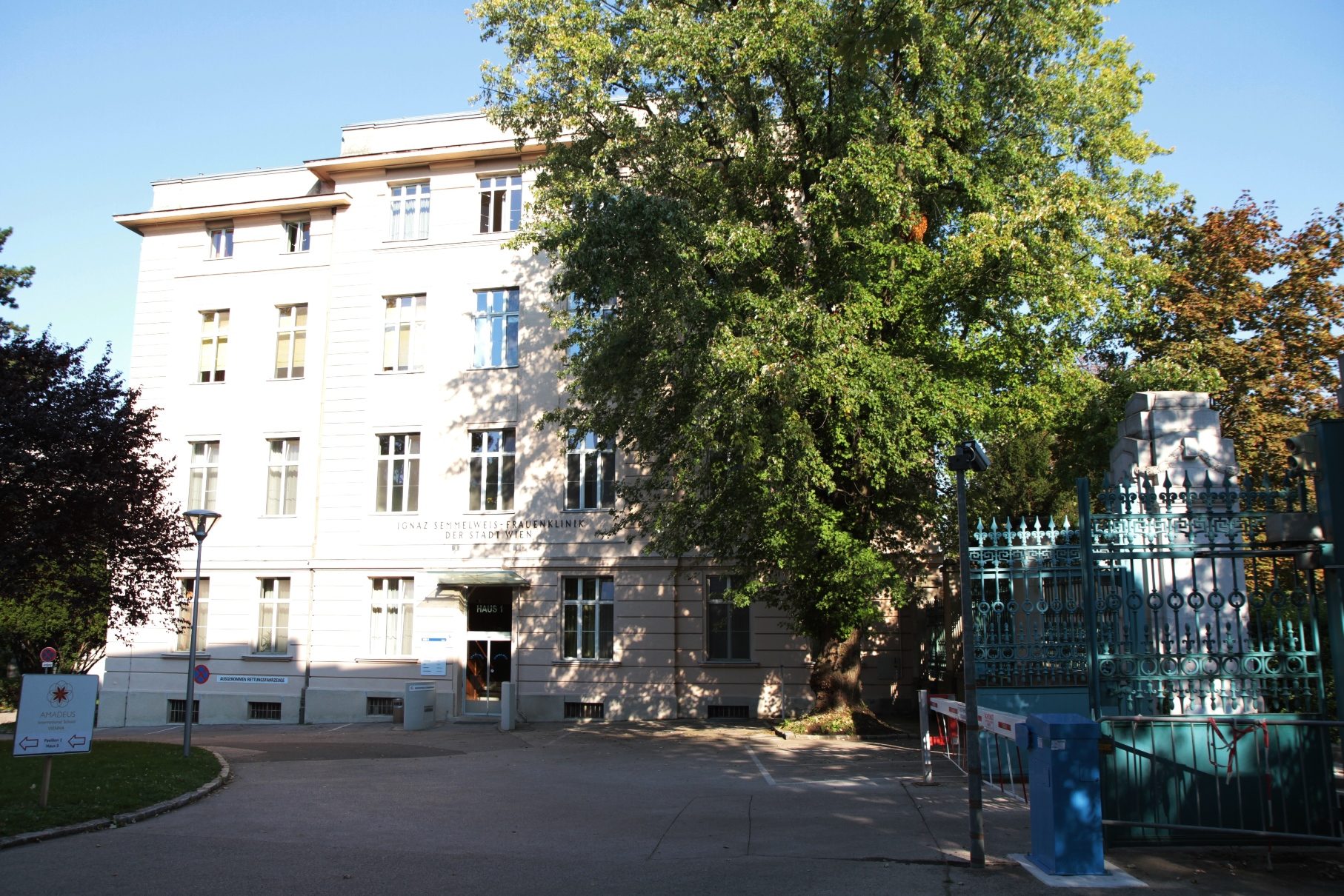 Ignaz%20Semmelweis%20Frauenklinik%2C%20Vienna%20-%2002.JPG