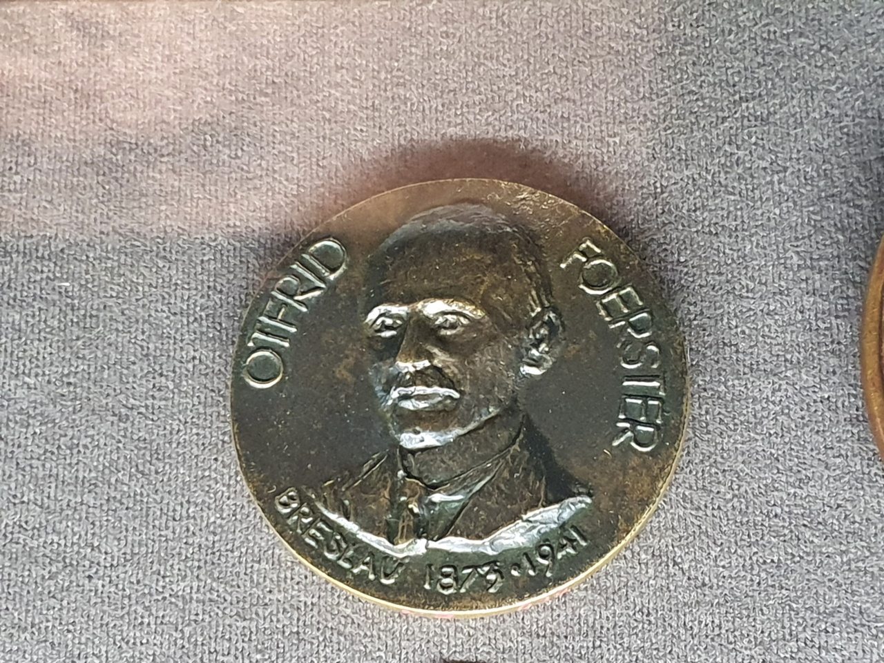 Otfrid Foerster's medal, The City Museum of Wrocław.jpg