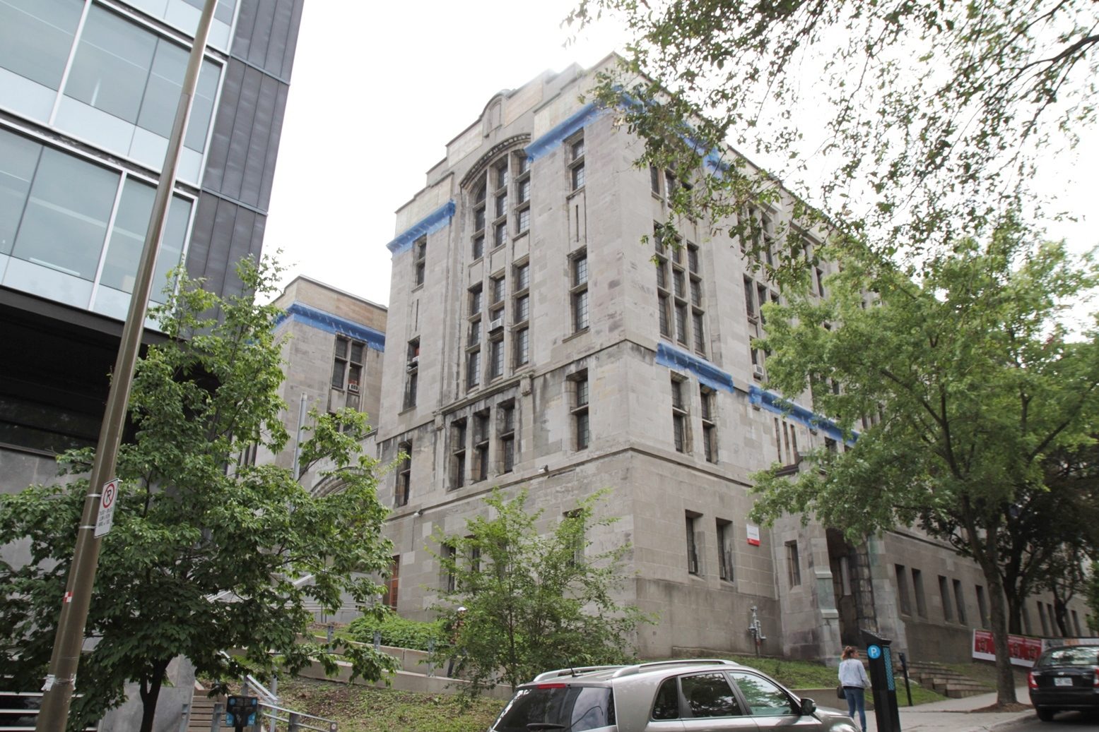 Stratchona%20Building%2C%20McGill%20University%2C%20Montreal%20-%2001.JPG