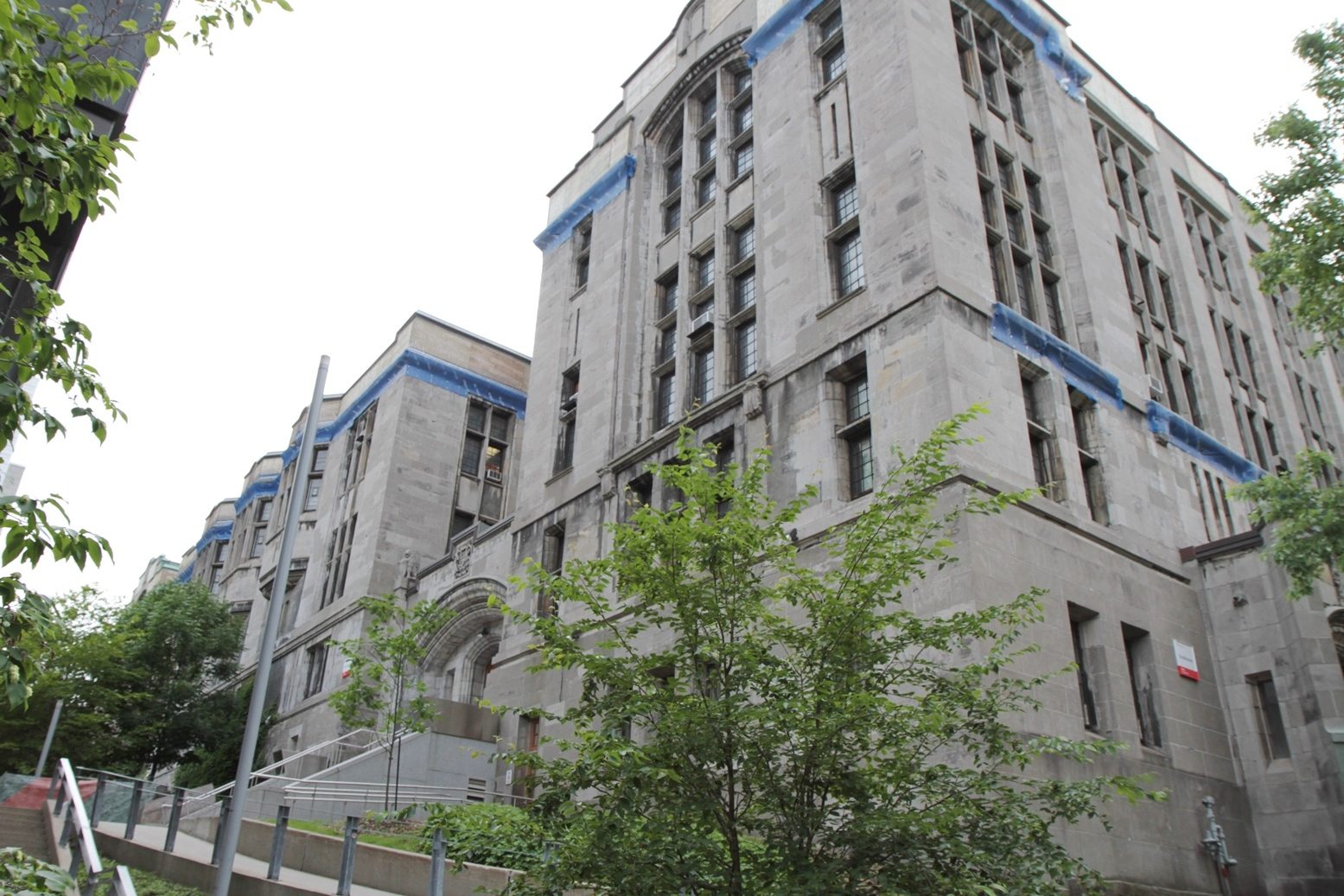 Stratchona%20Building%2C%20McGill%20University%2C%20Montreal%20-%2002.JPG