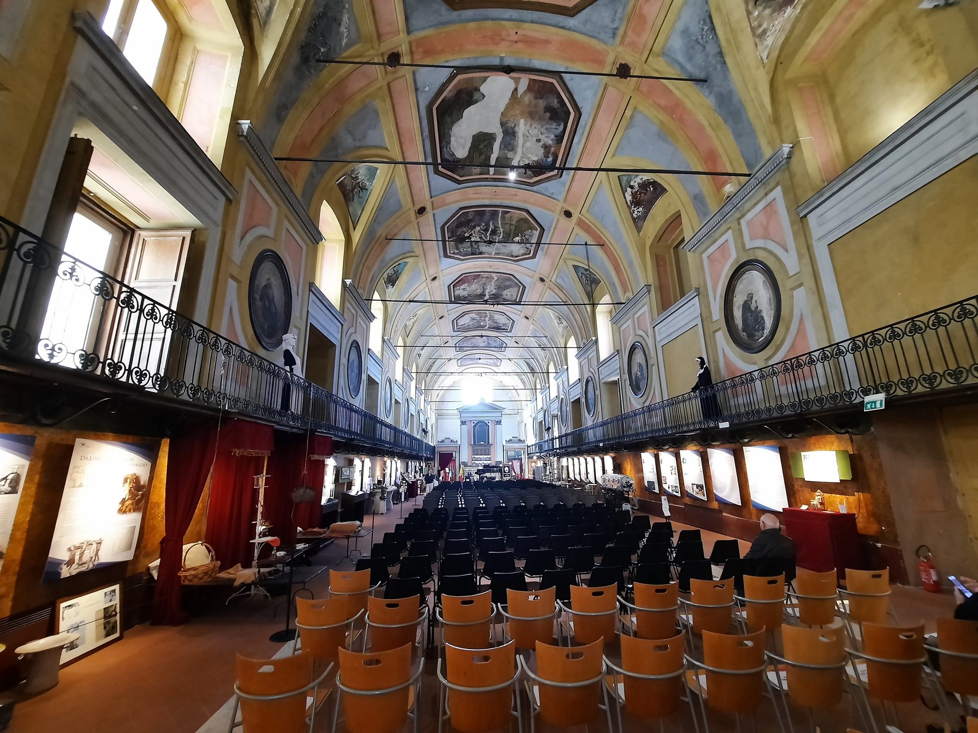 The%20Lazzaretto%20Hall%2C%20Naples%20-%2002.jpg