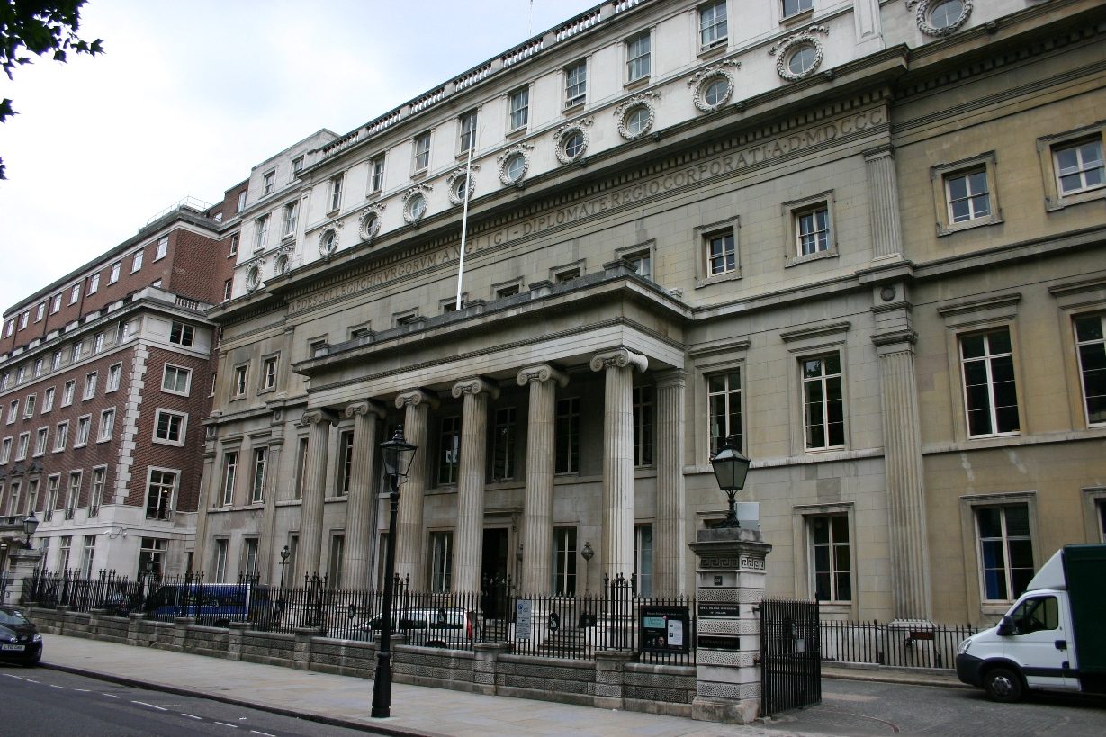 Royal College of Surgeons, London - 01.JPG