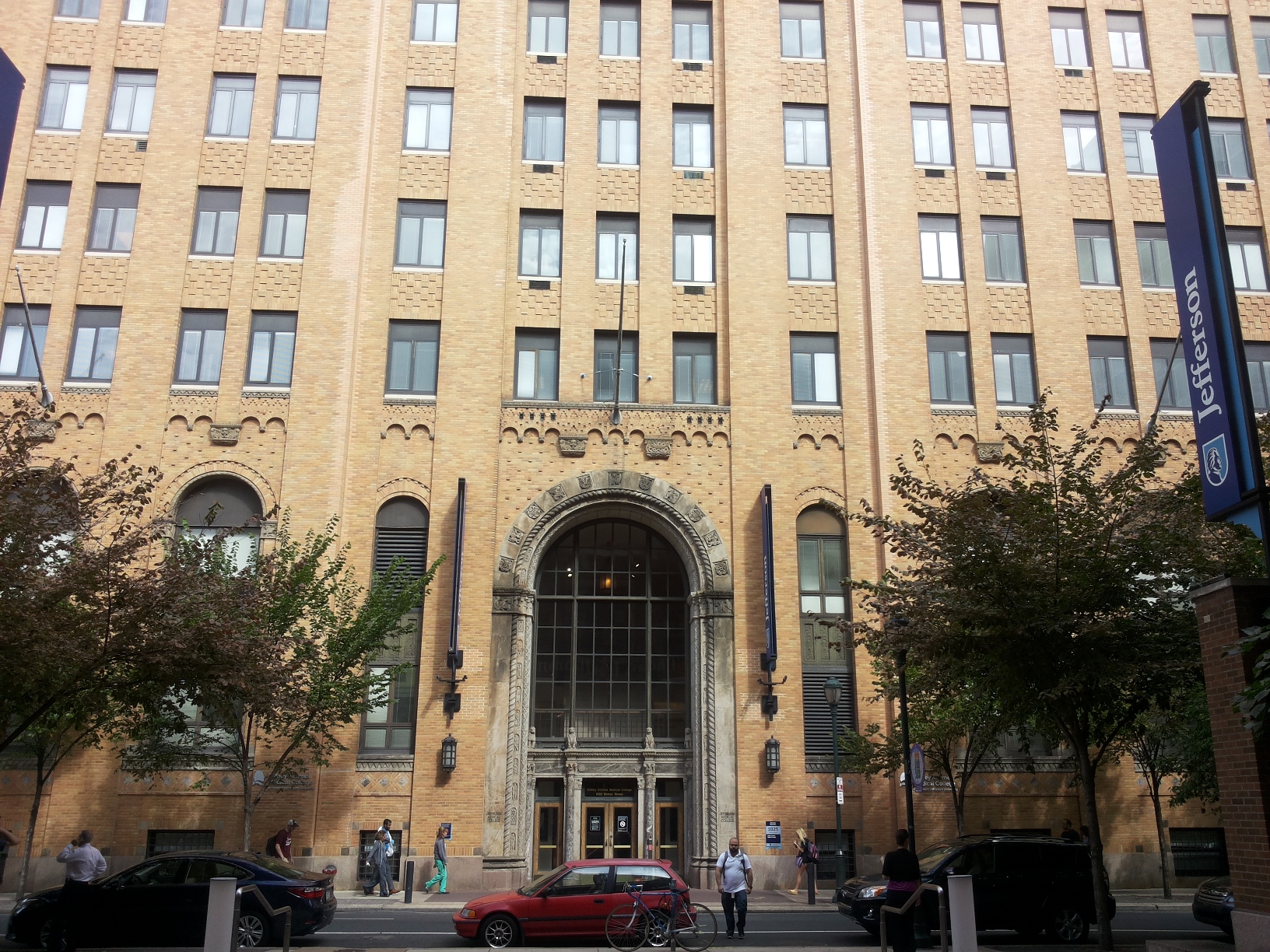 Thomas Jefferson University, Philadelphia (by Alessia Sallemi) (1).jpg