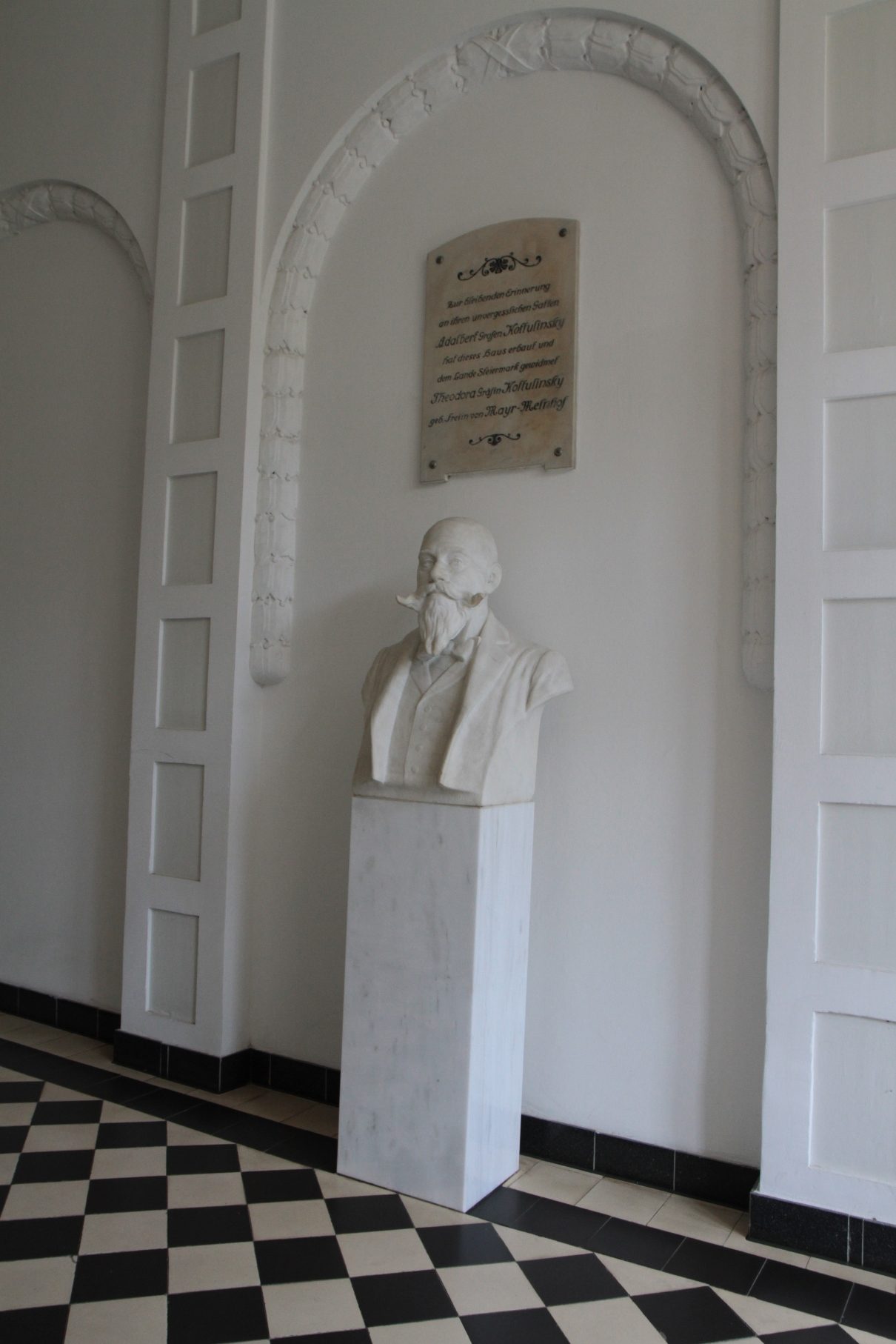 Adalbert%20Kottulinsky%27s%20bust%2C%20Psychiatric%20Clinic%2C%20Graz%20-%2001.JPG