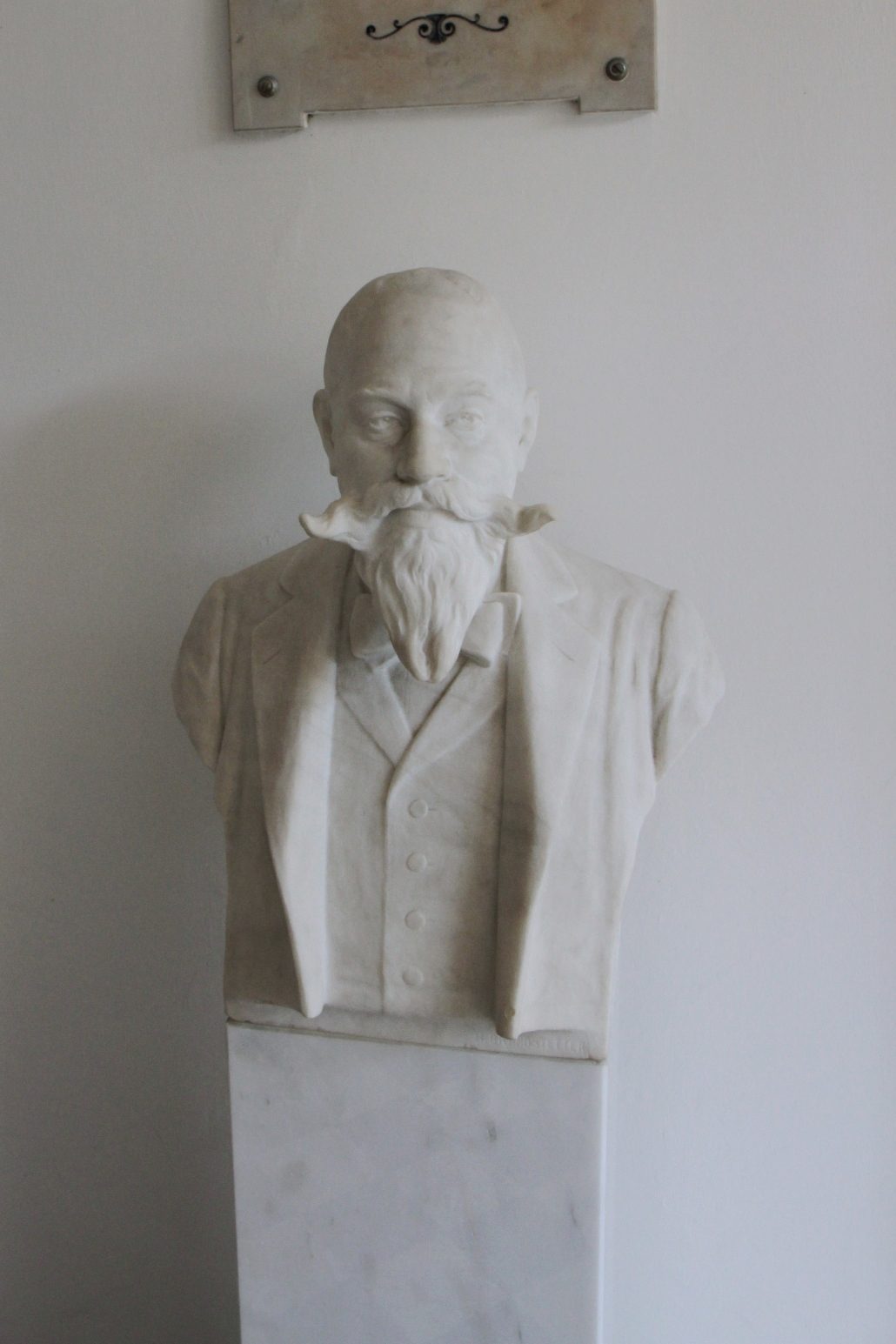 Adalbert%20Kottulinsky%27s%20bust%2C%20Psychiatric%20Clinic%2C%20Graz%20-%2002.JPG