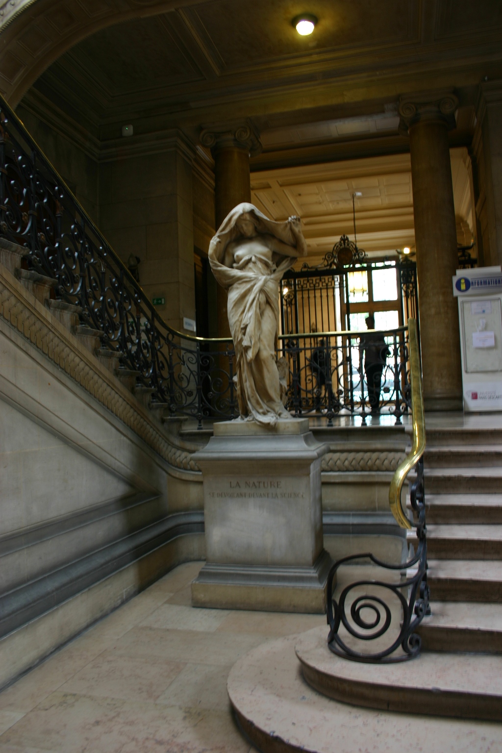 Université Paris Descartes, Paris (7).JPG
