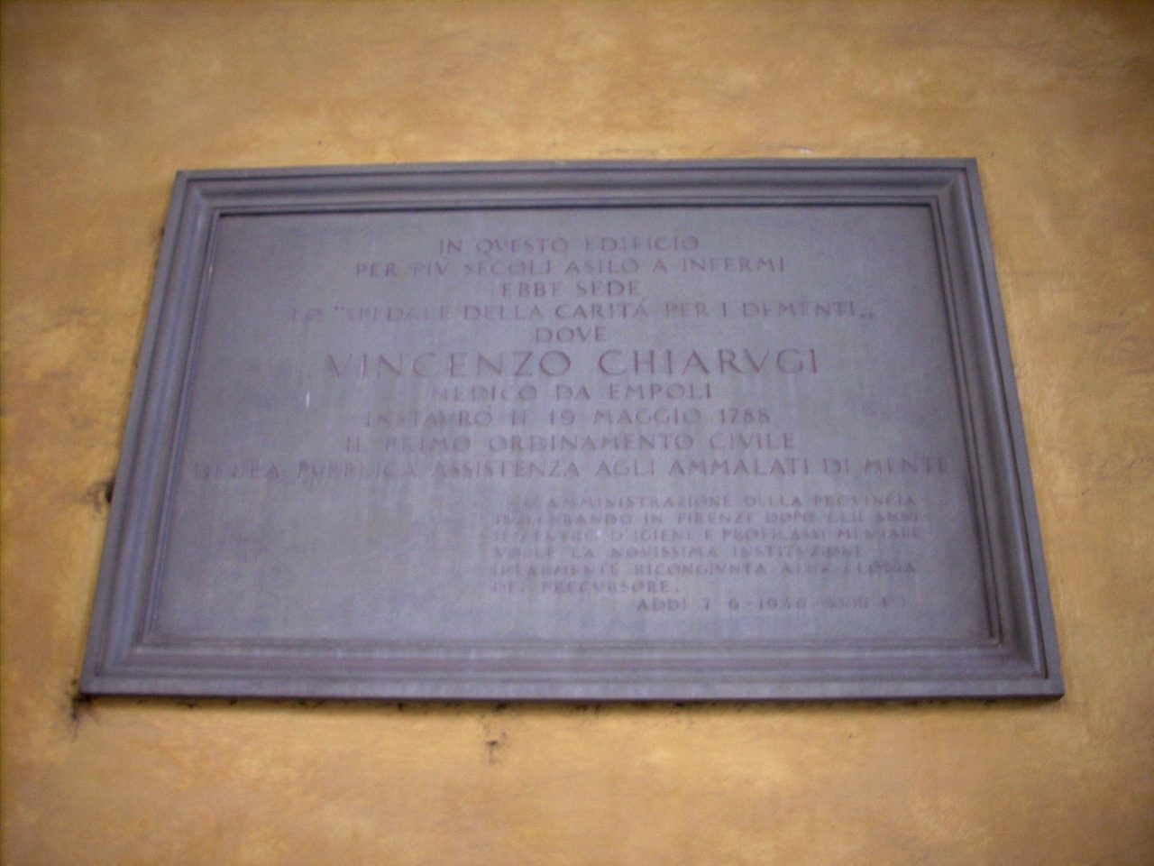 VincenzoChiarugiTablet.JPG